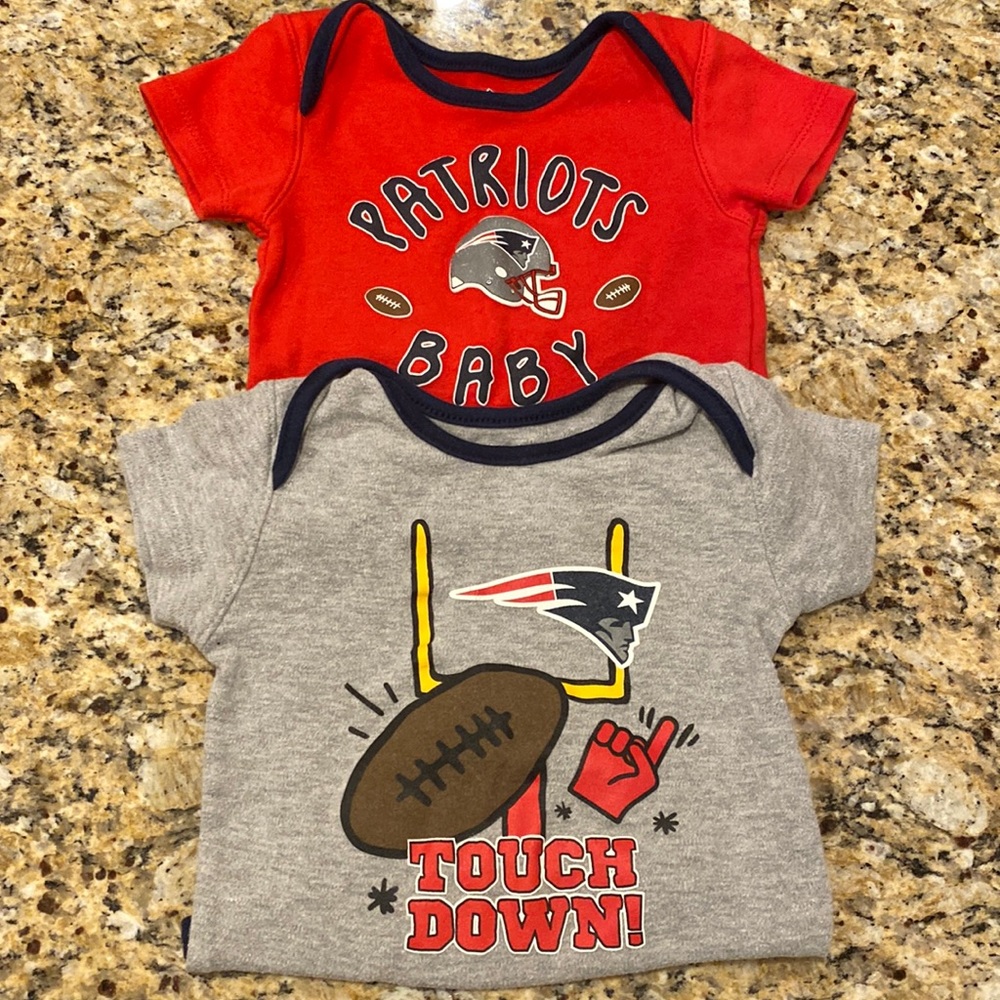 Brand NFL, Size 12m, Color Red & Gray